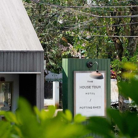 The House Tour Middletown Hotel Bandung Bagian luar foto