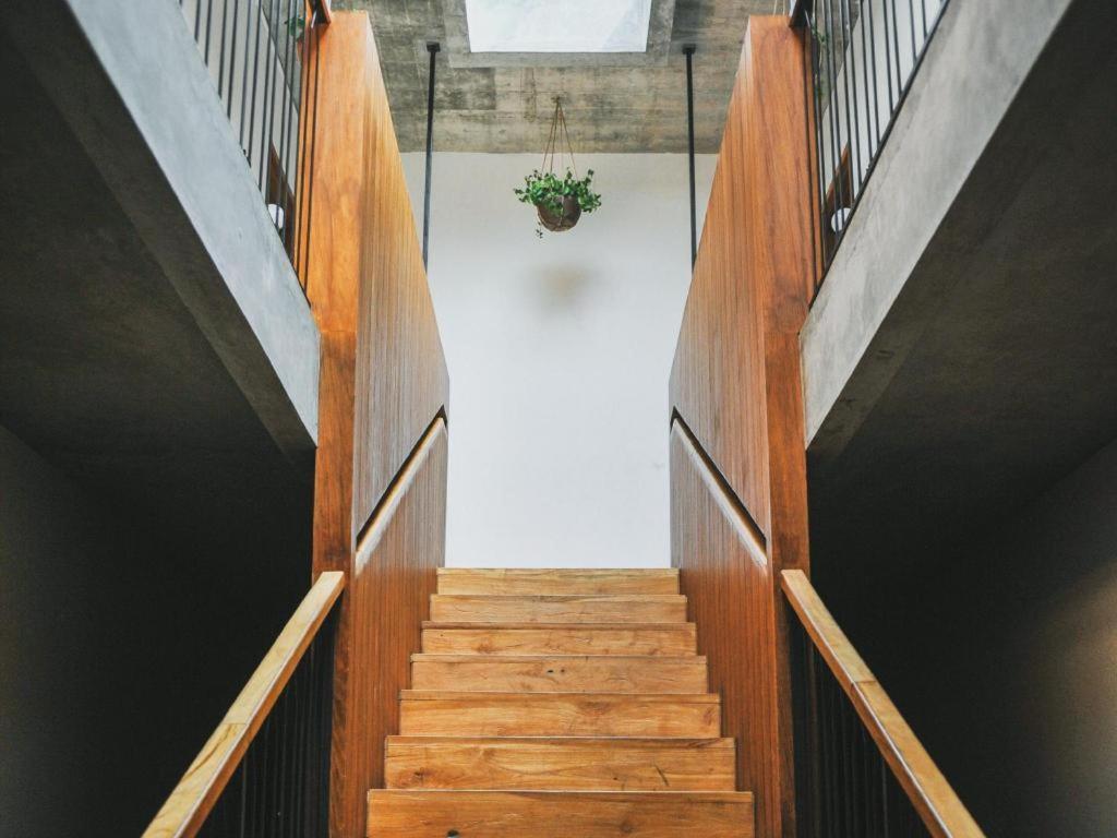 The House Tour Middletown Hotel Bandung Bagian luar foto