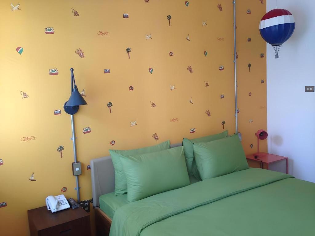 The House Tour Middletown Hotel Bandung Bagian luar foto