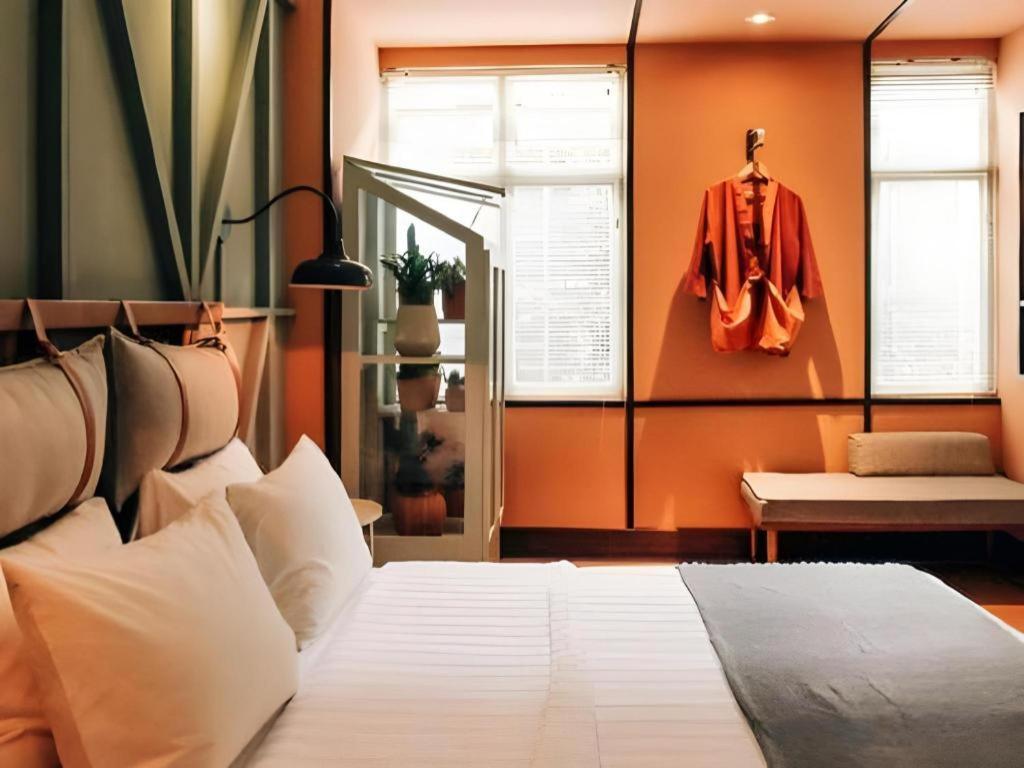 The House Tour Middletown Hotel Bandung Bagian luar foto