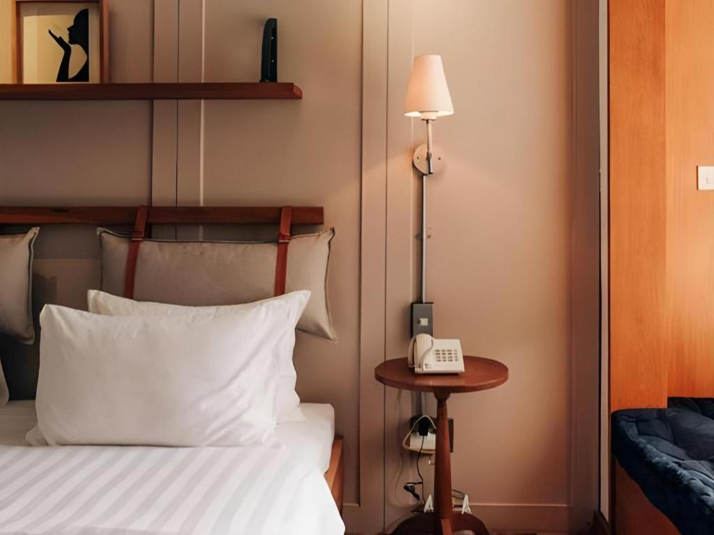 The House Tour Middletown Hotel Bandung Bagian luar foto